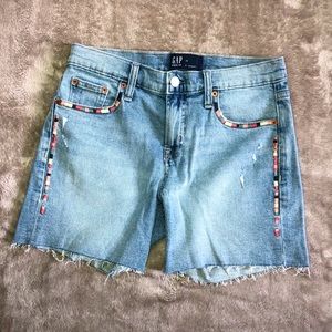 Vintage Women’s lightly used GAP jean shorts